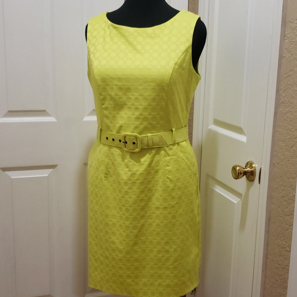 Banana Republic sleeveless dress